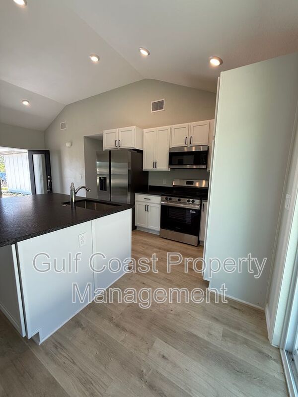 3294 West Price Blvd property image