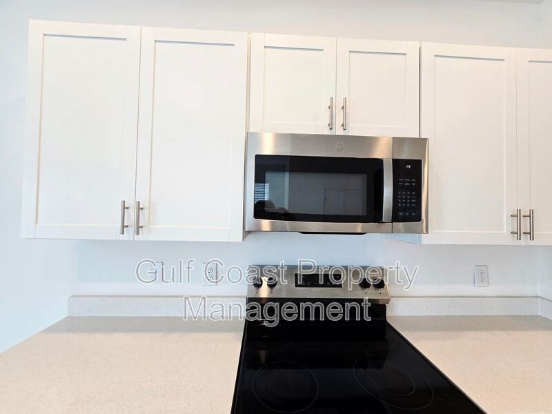 Annual End-Unit Townhome with 3 Bedrooms in Edgestone at Artisan Lakes property image