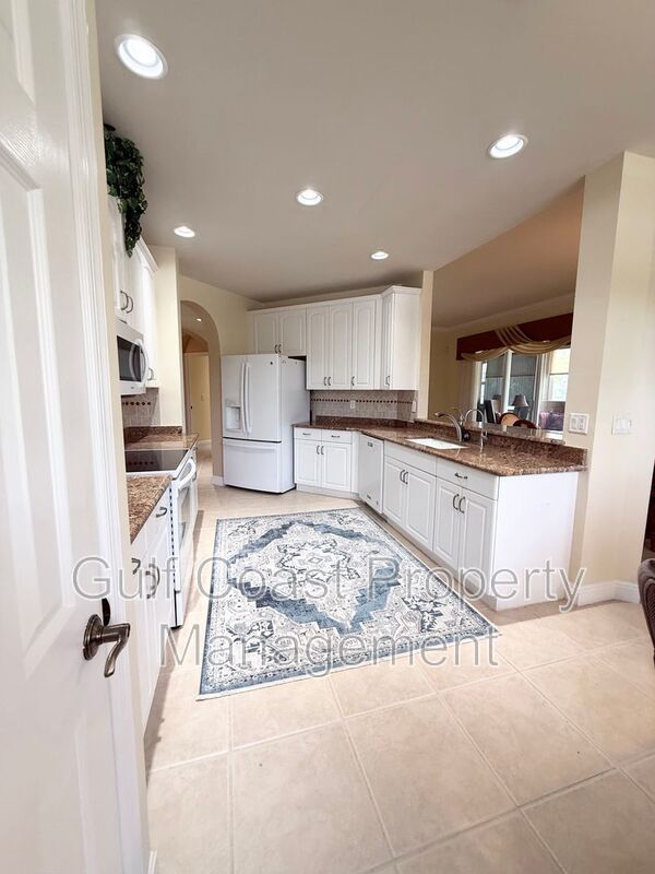 13860 Avon Park Cir property image