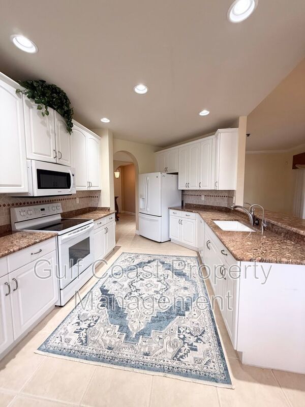 13860 Avon Park Cir property image