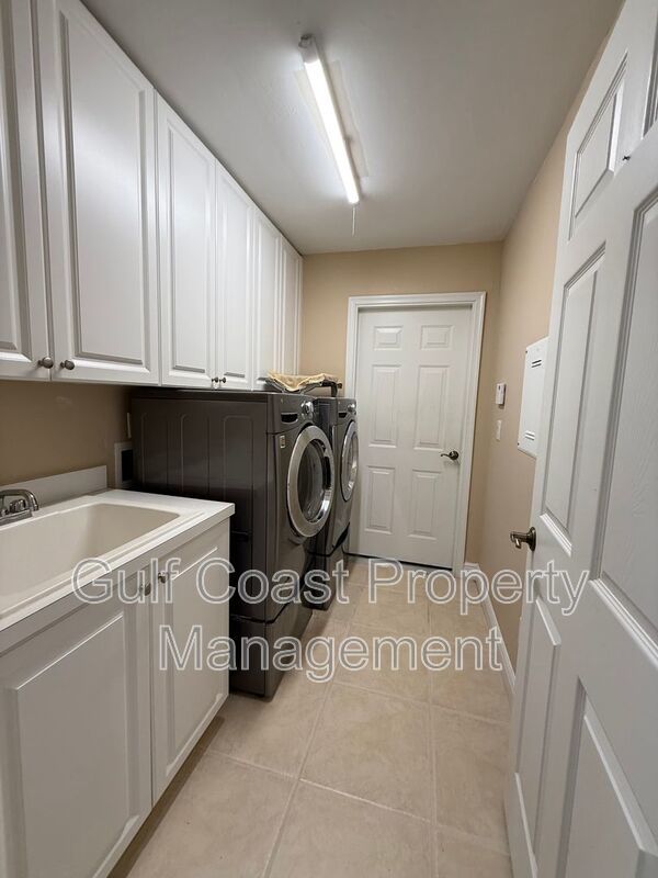 13860 Avon Park Cir property image