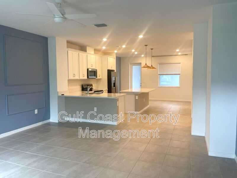 Annual Rental Near UTC, Waterside Place & Gulf Coast Beaches property image