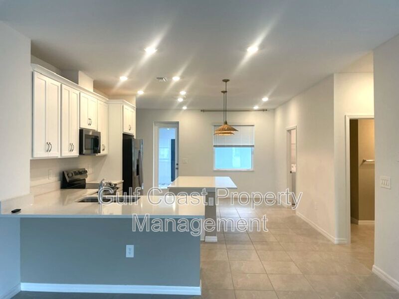 Annual Rental Near UTC, Waterside Place & Gulf Coast Beaches property image