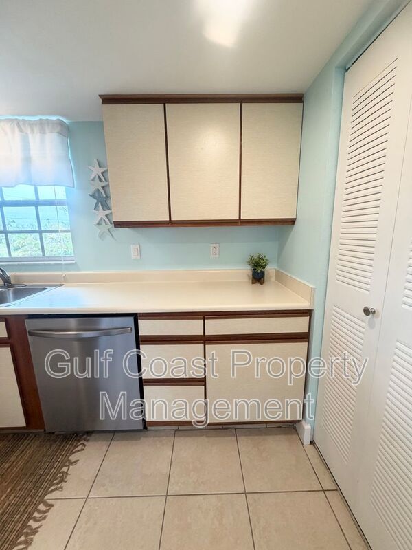 1531 Placida Road Unit 8-202 property image