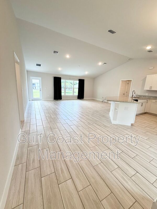 4865 Manila Ave property image