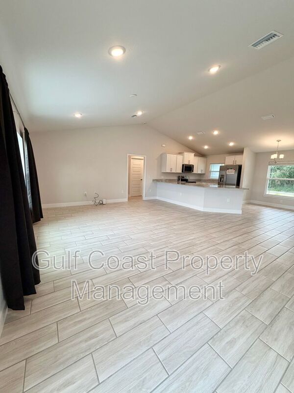 4865 Manila Ave property image