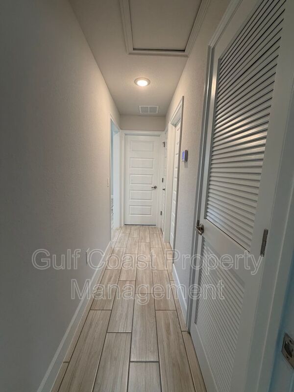 4865 Manila Ave property image