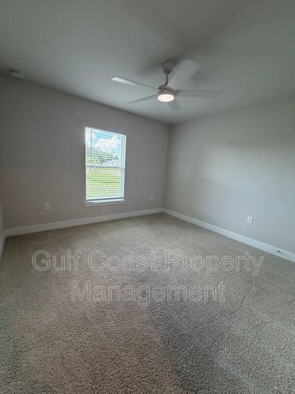 4865 Manila Ave property image