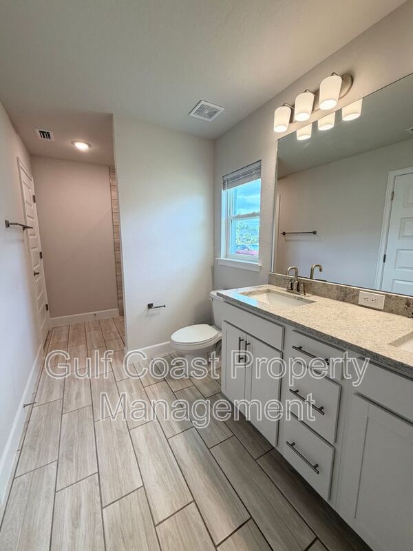 4865 Manila Ave property image