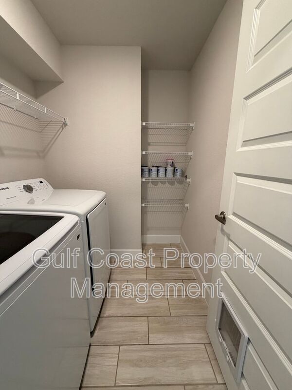 4865 Manila Ave property image