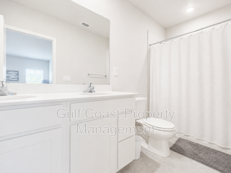 Spacious 4-Bedroom Annual Rental with Modern Finishes & Preserve View property image