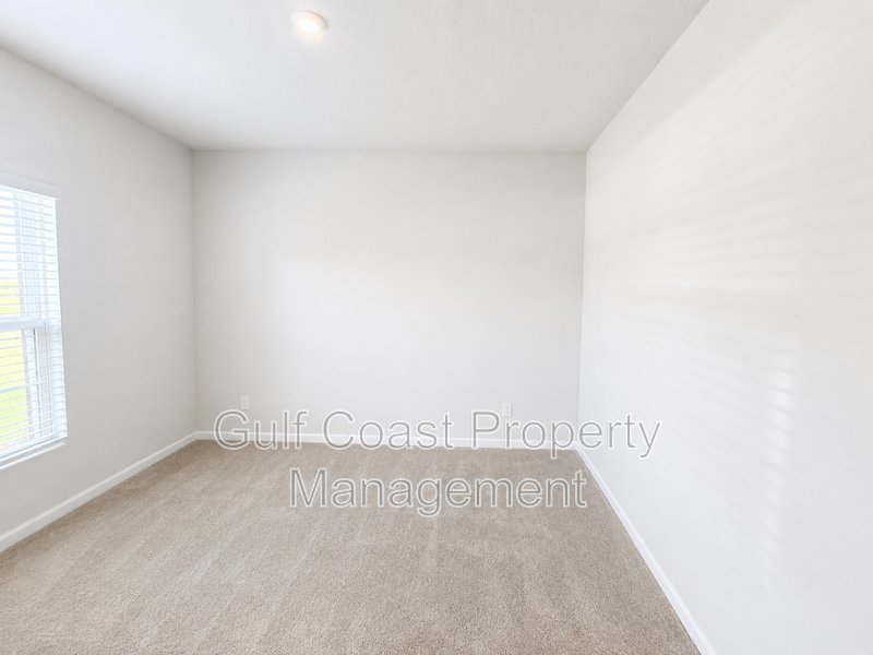 Spacious 4-Bedroom Annual Rental with Modern Finishes & Preserve View property image