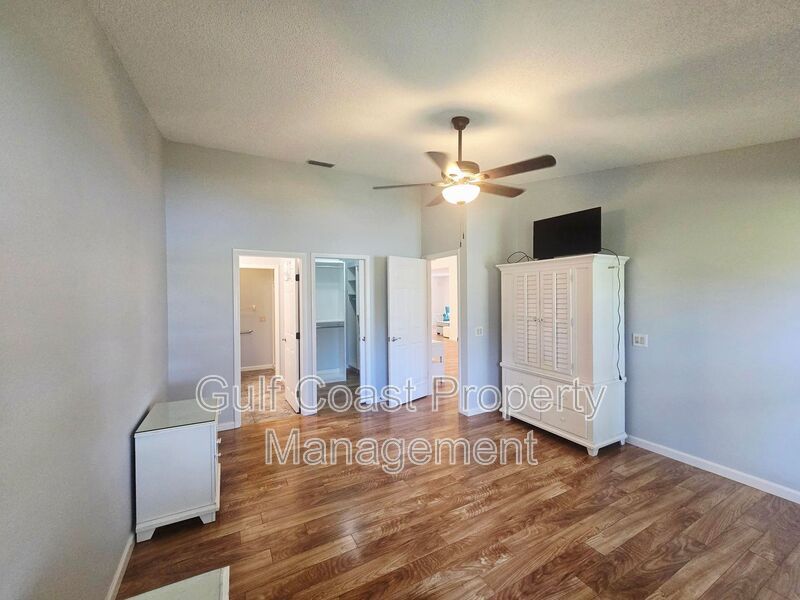 Annual Rental in a Desirable 55+ Community – Beautiful 2 Bedroom, 2 Bath Villa with Lake Views property image