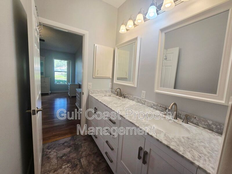 Annual Rental in a Desirable 55+ Community – Beautiful 2 Bedroom, 2 Bath Villa with Lake Views property image
