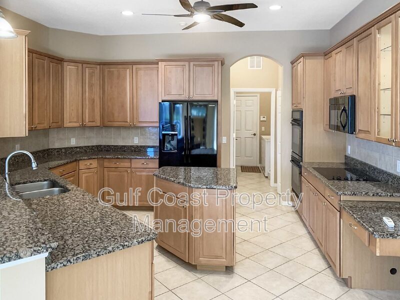 Annual 4-Bedroom, 3-Bath Pool Home with Outdoor Kitchen in Lakewood Ranch Greenbrook Village property image