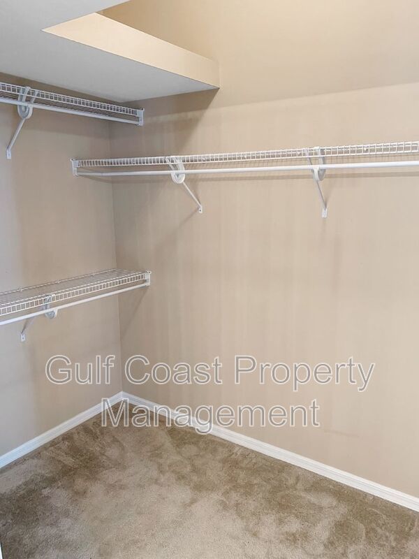 Annual 4-Bedroom, 3-Bath Pool Home with Outdoor Kitchen in Lakewood Ranch Greenbrook Village property image