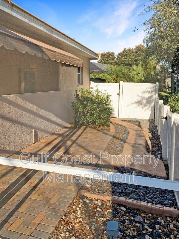 Annual 4-Bedroom, 3-Bath Pool Home with Outdoor Kitchen in Lakewood Ranch Greenbrook Village property image