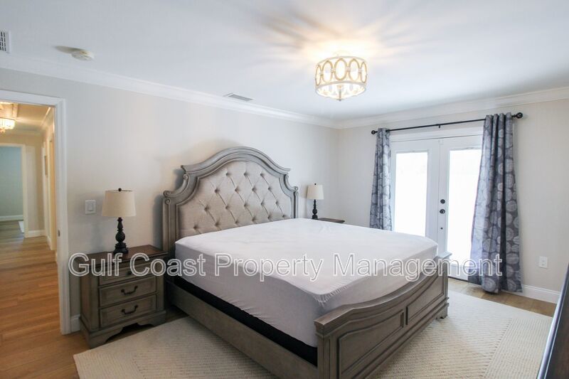 Luxury Annual Rental with Resort-Style Pool on Longboat Key property image