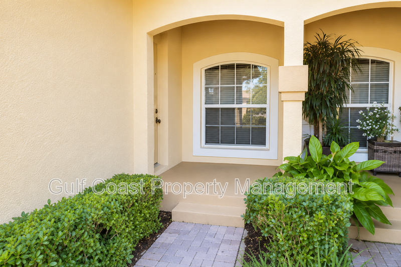 Annual Luxury Lakeview Condo with 3 Bedrooms + Den, Private Garage & Resort-Style Amenities property image