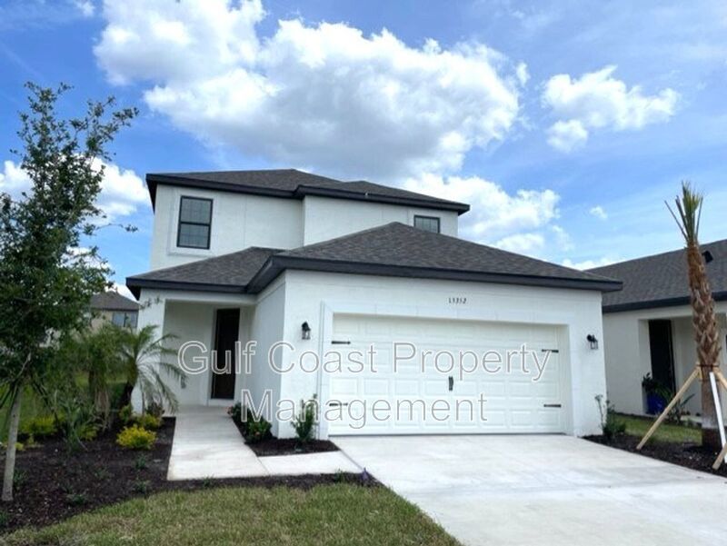 4 Bedroom Home Plus a Home Office and Loft Space property image