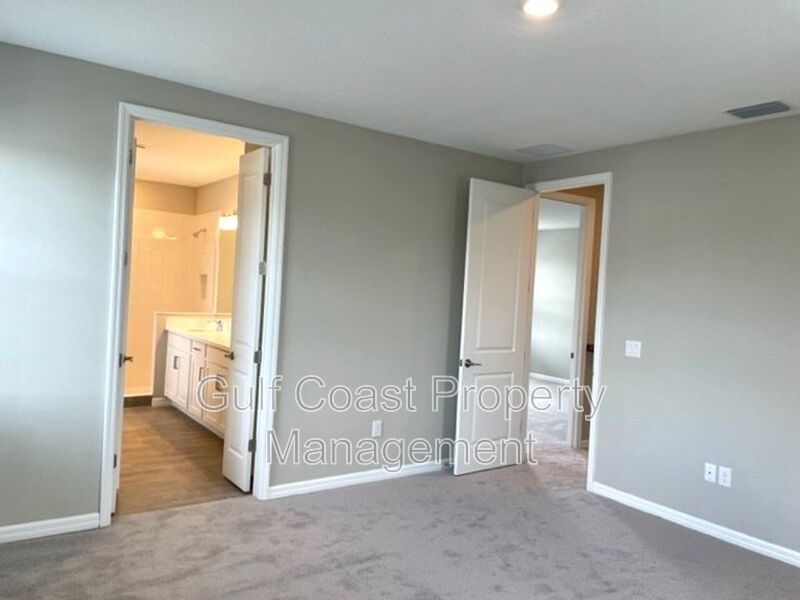 4 Bedroom Home Plus a Home Office and Loft Space property image