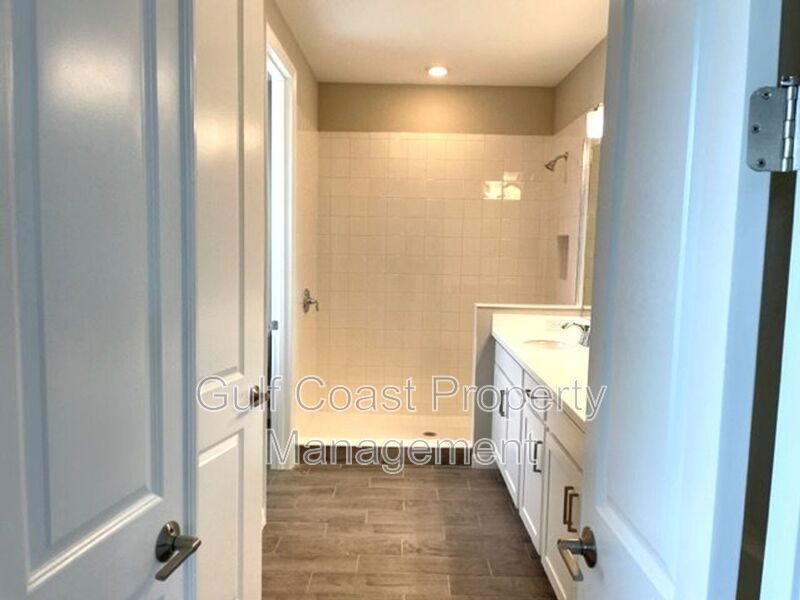 4 Bedroom Home Plus a Home Office and Loft Space property image
