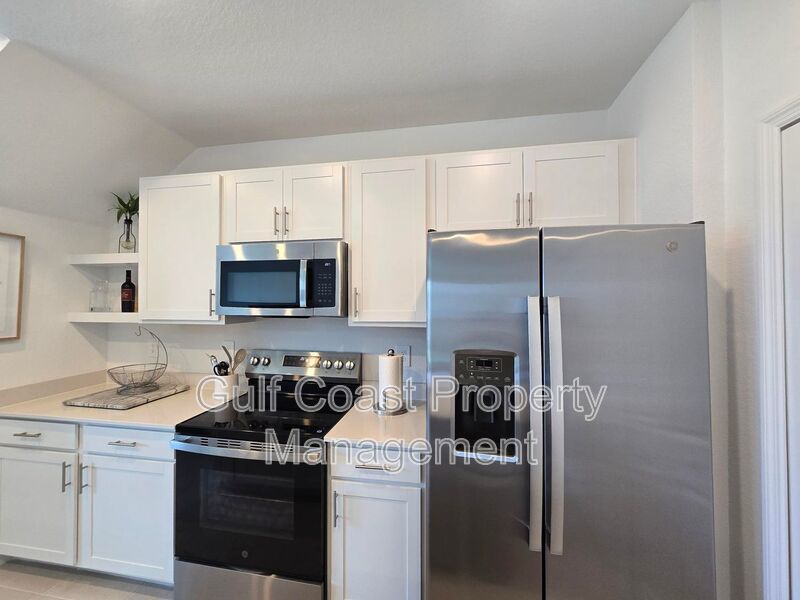 Modern Townhome Living in Aurora at Lakewood Ranch – Resort-Style Amenities & Prime Location! property image