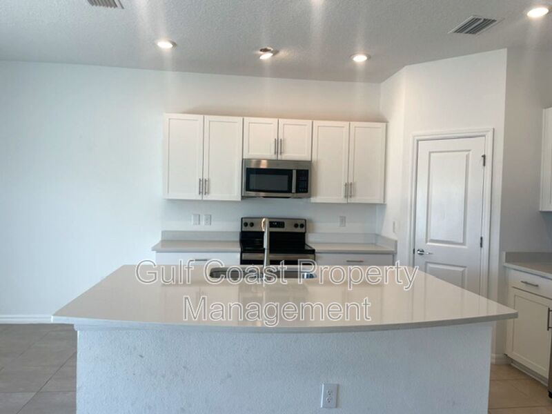 Annual Unfurnished Rental Available – 3 Bedroom Townhome in Gated Palmero Community property image