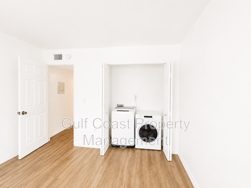 Updated 2-Bedroom Condo with Screened Lanai with water included. property image