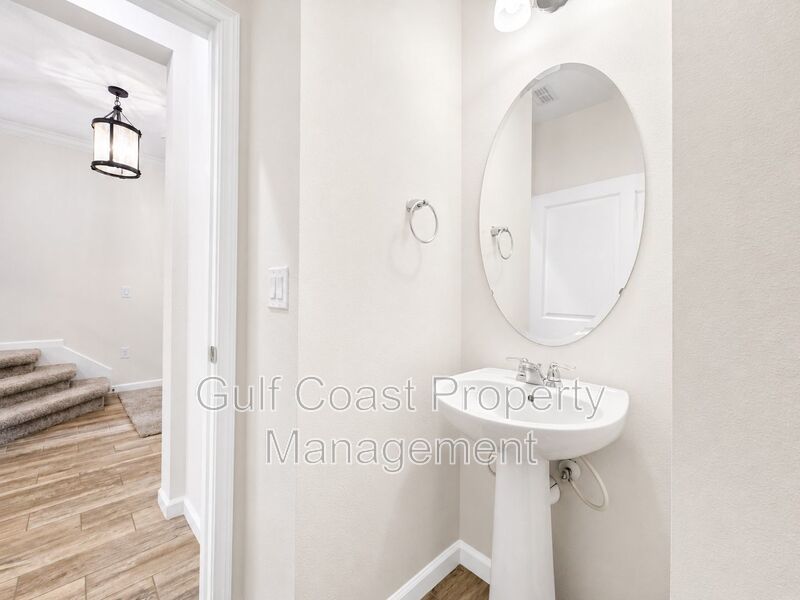 Annual Rental – Beautifully Updated Townhome in Harmony at Lakewood Ranch – Ready for Immediate Move-In! property image