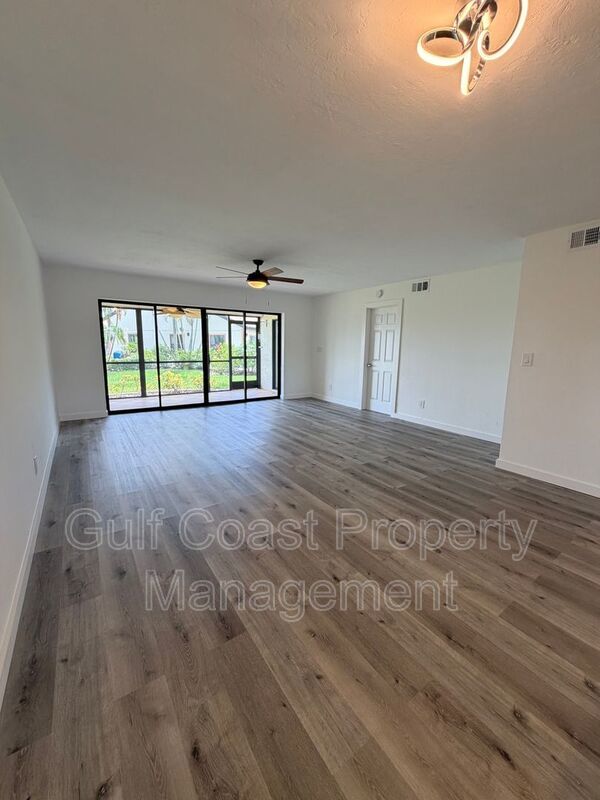 16150 Bay Pointe Blvd Unit 107 property image