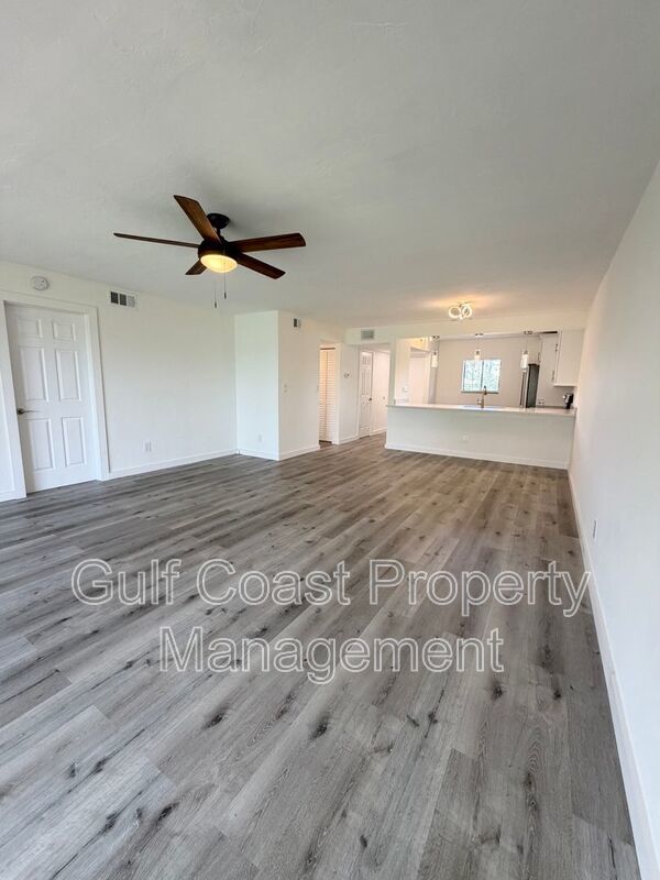 16150 Bay Pointe Blvd Unit 107 property image