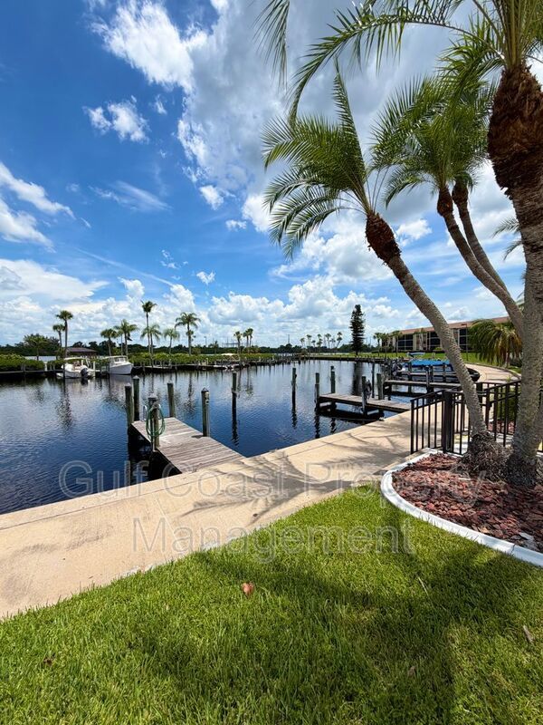 16150 Bay Pointe Blvd Unit 107 property image
