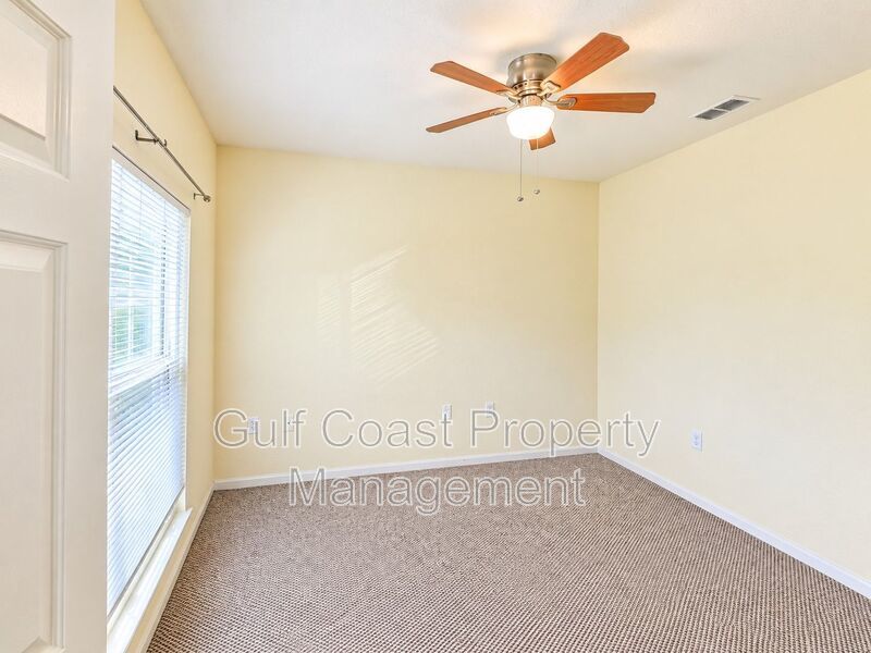 Downtown Bradenton Waterfront Condo 2/2 – Pool, Fitness & Riverwalk Access property image