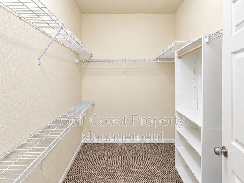 Downtown Bradenton Waterfront Condo 2/2 – Pool, Fitness & Riverwalk Access property image