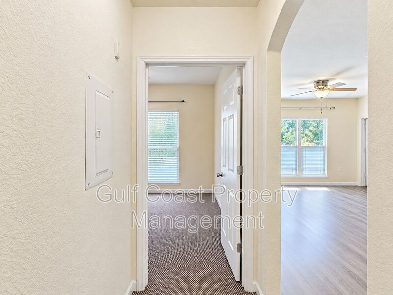 Downtown Bradenton Waterfront Condo 2/2 – Pool, Fitness & Riverwalk Access property image