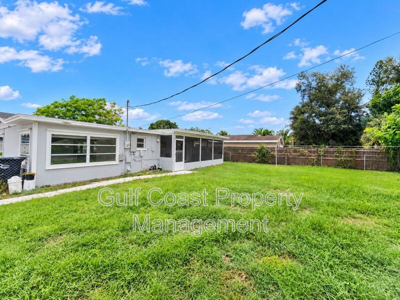 Beautifully Updated Annual Rental with 2 Bed, 2 Bath & Private Fenced Backyard Yard property image