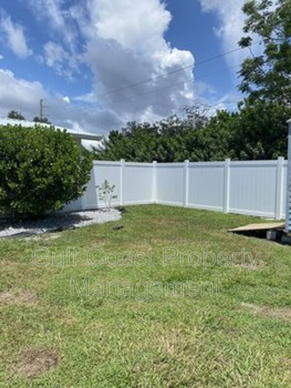 Single Family Home with Large Backyard property image