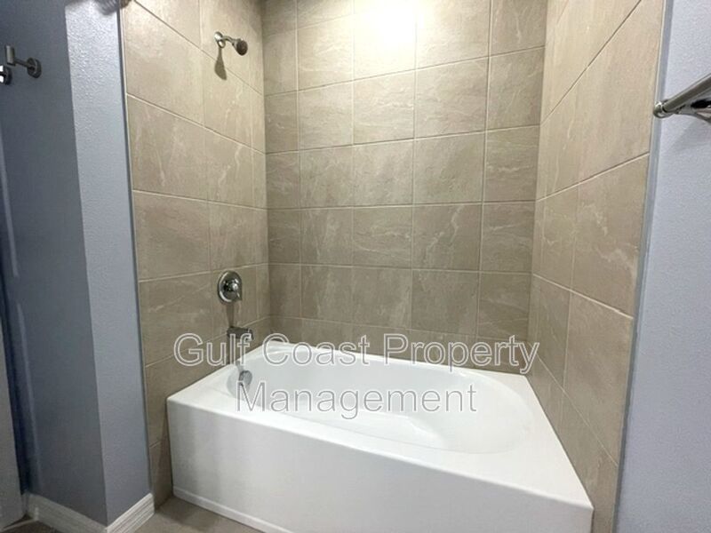 Unfurnished Annual Rental Near UTC, Waterside Place & Gulf Coast Beaches property image
