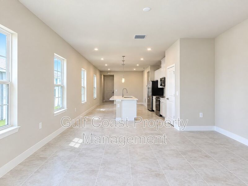 Annual Rental – Beautiful 3-Bedroom, 2-Bath Single-Family Home with 2-Car Garage in Avalon Woods, Lakewood Ranch! property image
