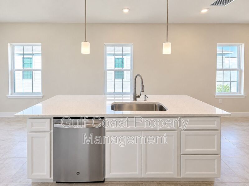 Annual Rental – Beautiful 3-Bedroom, 2-Bath Single-Family Home with 2-Car Garage in Avalon Woods, Lakewood Ranch! property image
