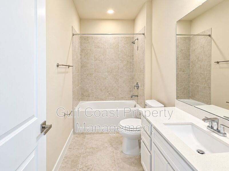 Annual Rental – Beautiful 3-Bedroom, 2-Bath Single-Family Home with 2-Car Garage in Avalon Woods, Lakewood Ranch! property image
