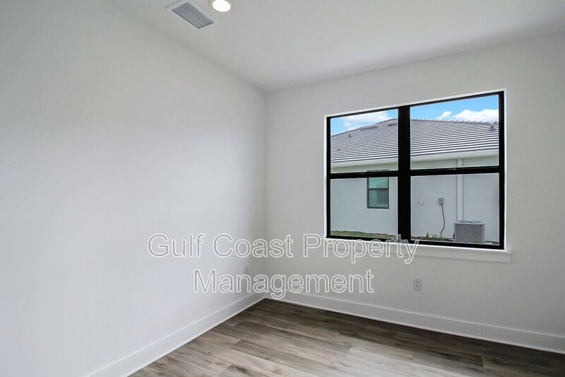 3/2 Available for Rent in Wellen Park! property image
