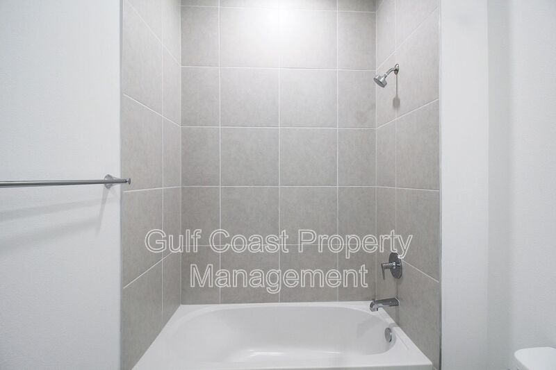 3/2 Available for Rent in Wellen Park! property image