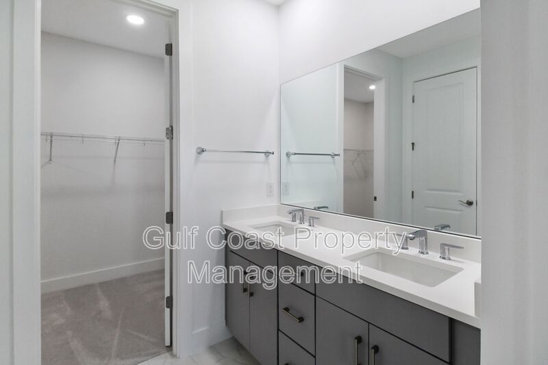 3/2 Available for Rent in Wellen Park! property image