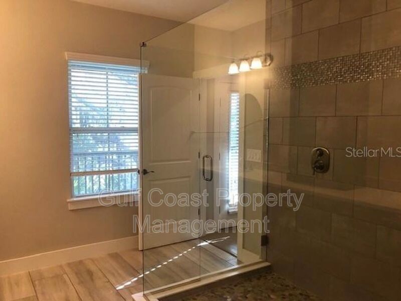 3/ 2.5 With a Loft Townhome Available For Rent property image