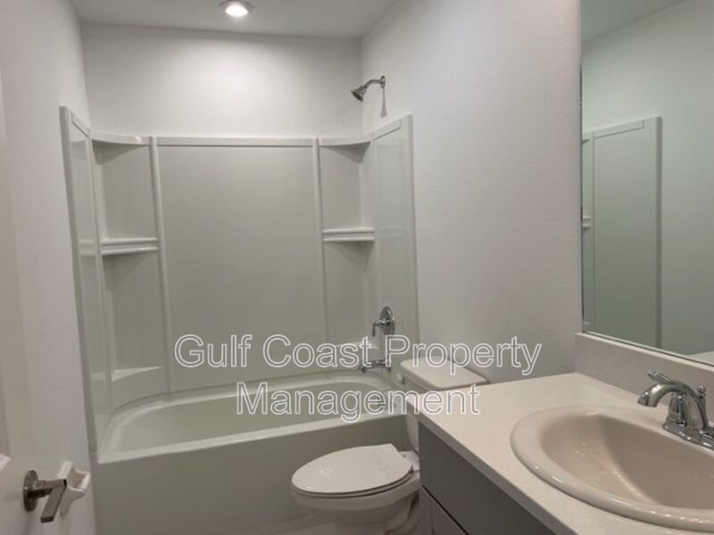 3 Bedroom Town Home Excellent Location! property image