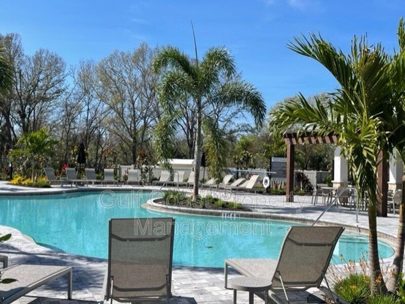 3 Bedroom Town Home Excellent Location! property image