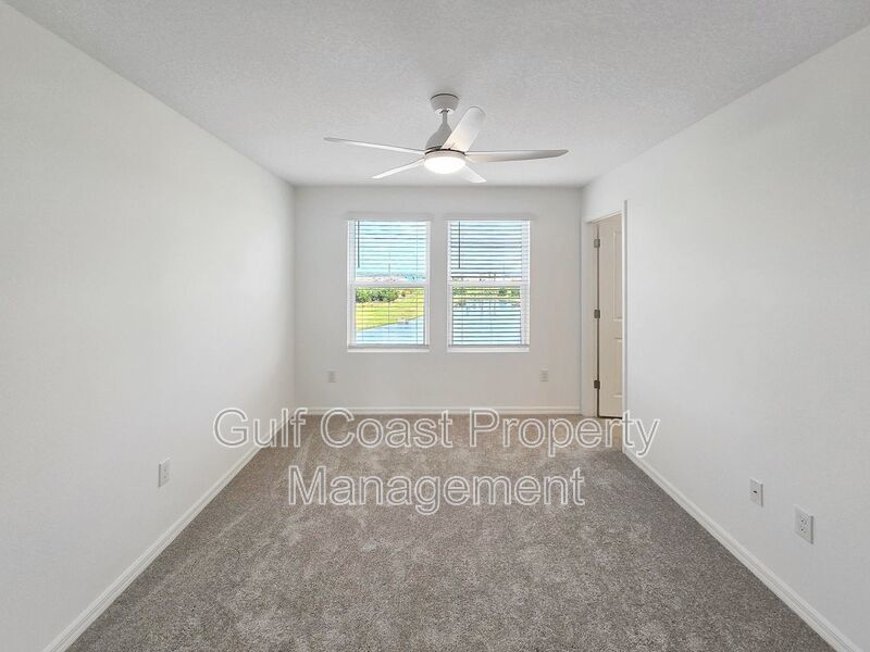 Limited-Time Offer: Two-for-One Application Fee Special! Flexible Move-In Costs! Pay only half the security deposit at lease signing and spread the rest over your first two months! property image