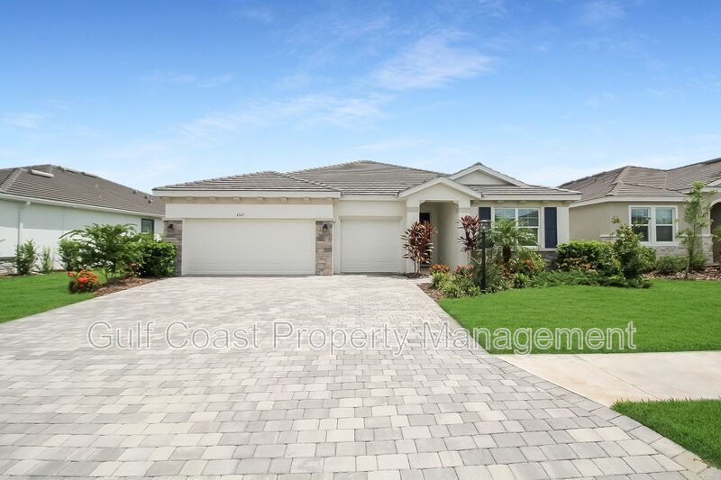 Annual 4-Bedroom, 3.5-Bath Annual Rental Home in Star Farms – Available Furnished or Unfurnished property image